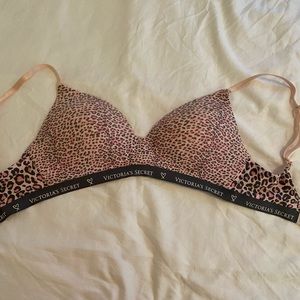 Victoria Secret Pink/Gray Cheetah Sports Bra
